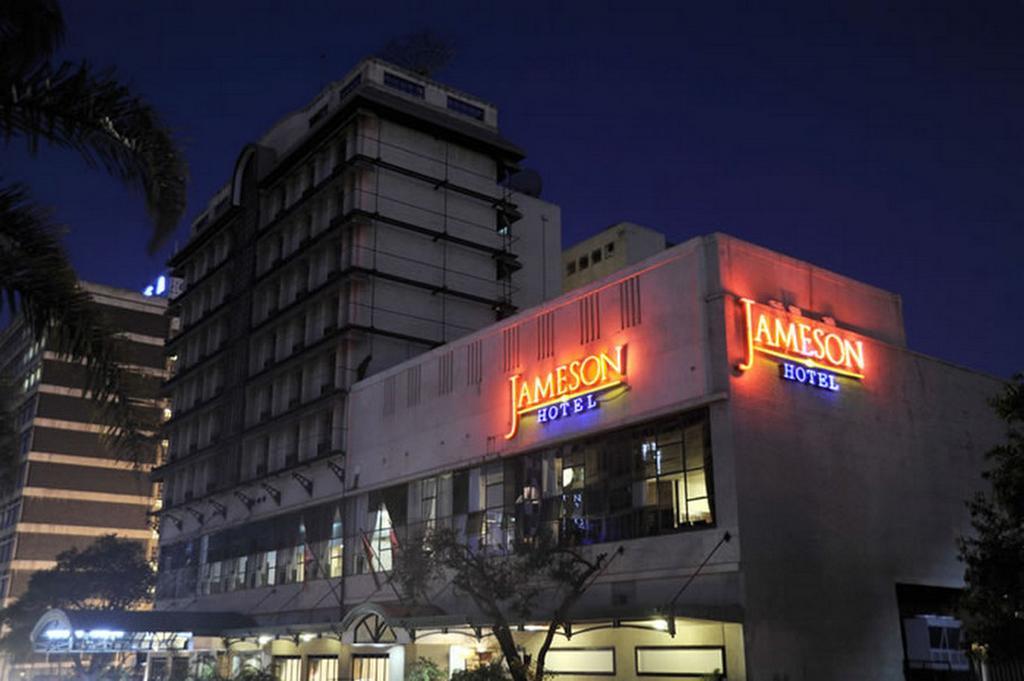 Cresta Jameson Hotel Harare Buitenkant foto